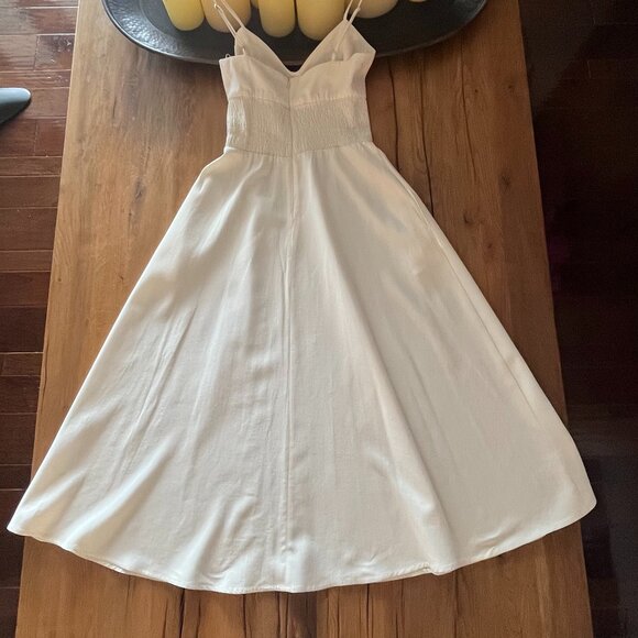 Zara Linen Dress - Picture 4 of 12